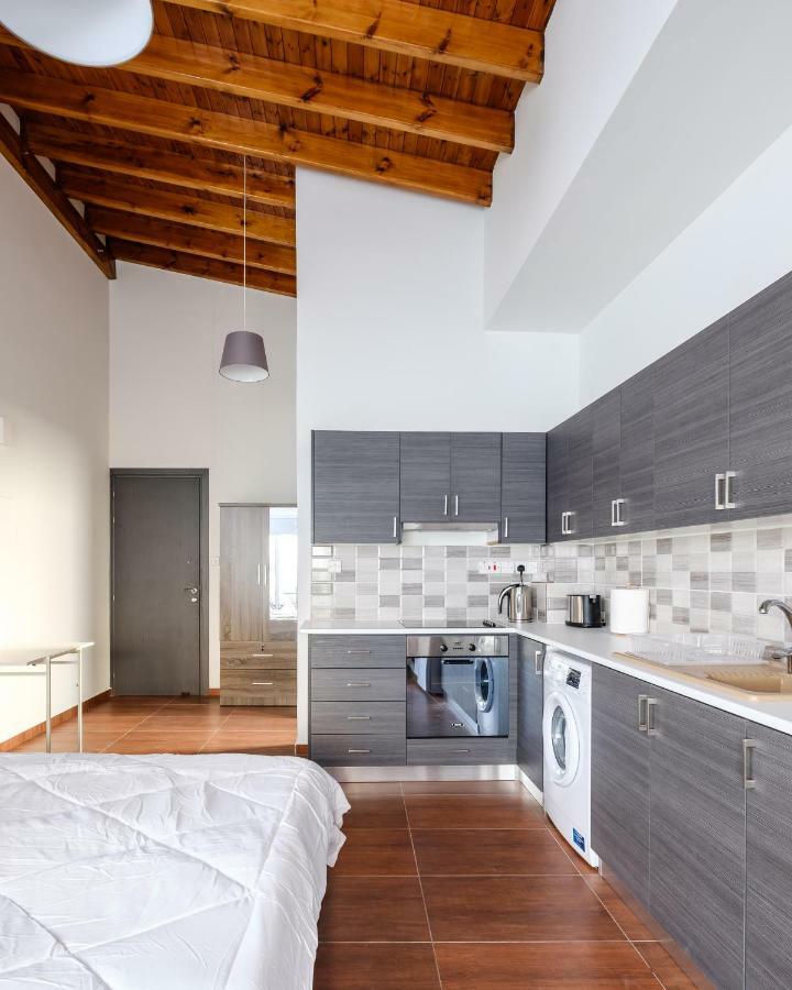 The Loft Studio Daire Larnaca Dış mekan fotoğraf