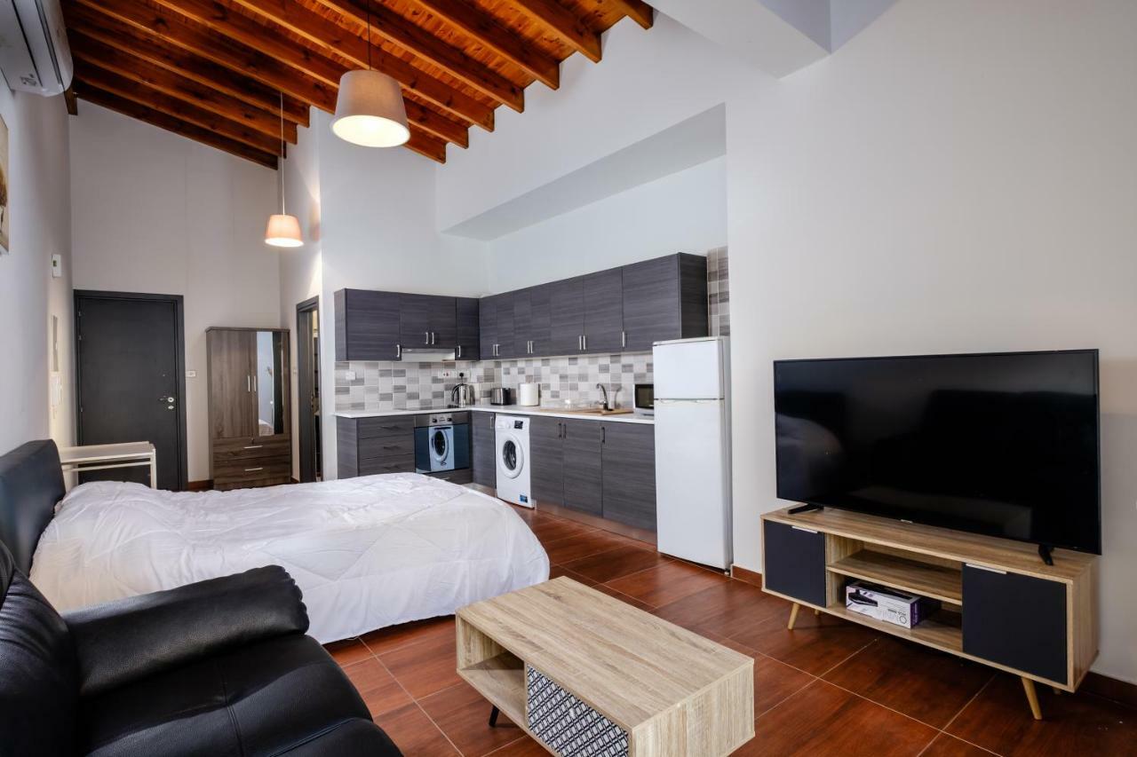 The Loft Studio Daire Larnaca Dış mekan fotoğraf